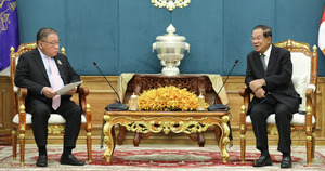 Le président du Sénat informe le ministre malaisien des tensions à la frontière khméro-thaïlandaise